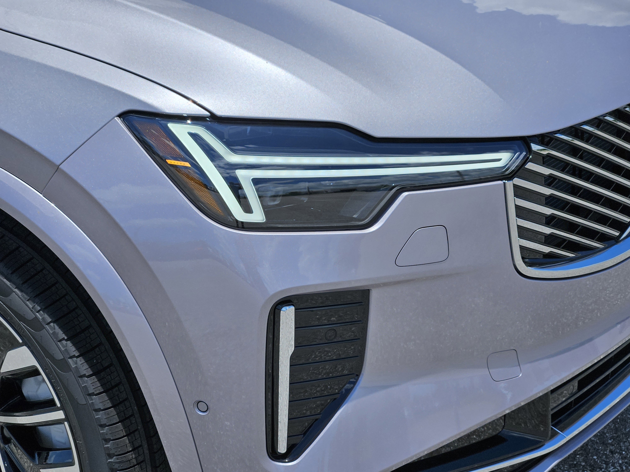 2026 Volvo XC90 Plus - Photo 9