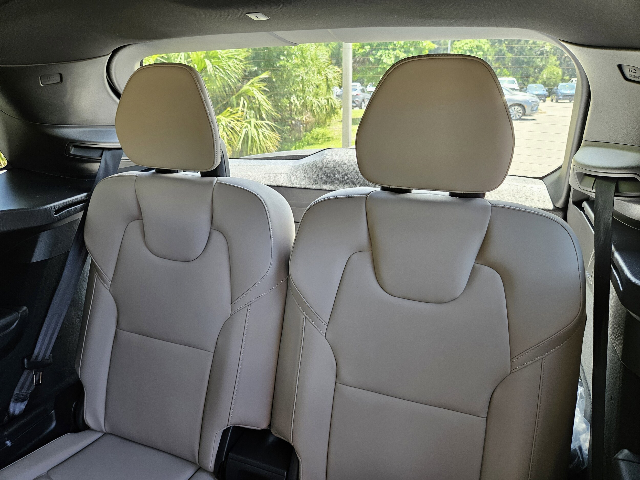 2026 Volvo XC90 Plus - Photo 15