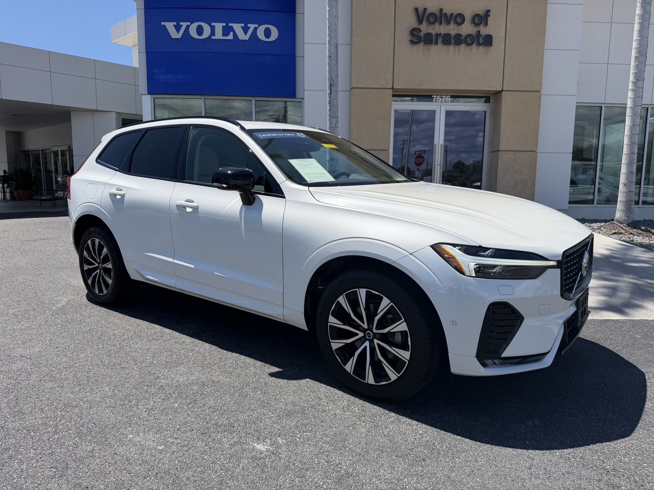 2024 Volvo XC60 Plus