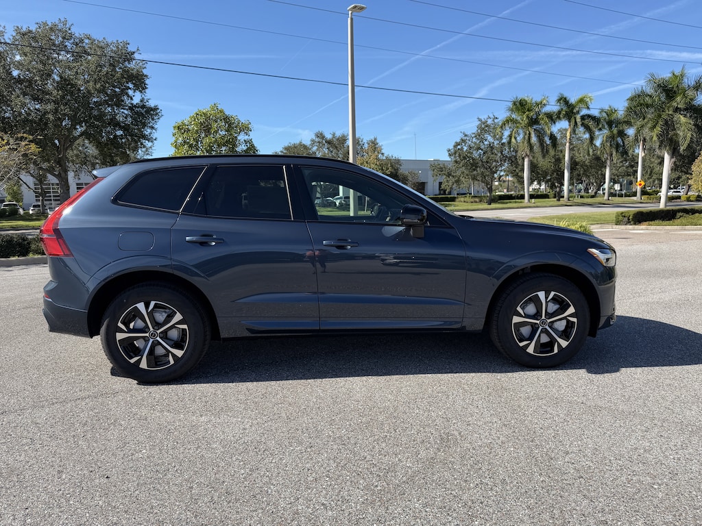 New 2026 Volvo XC60 B5 Core SUV