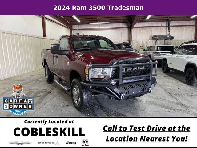 2024 RAM 3500 Tradesman 4X4 Regular cab's photo