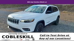2023 Jeep Cherokee Altitude Lux SUV