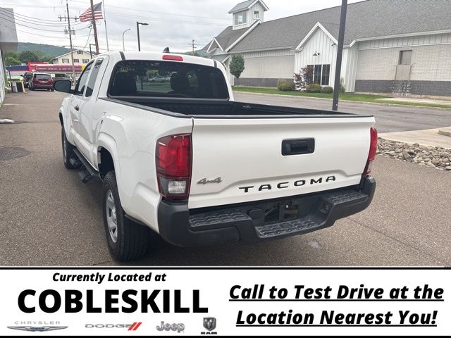 2022 Toyota Tacoma 4x4 Access Cab photo 4