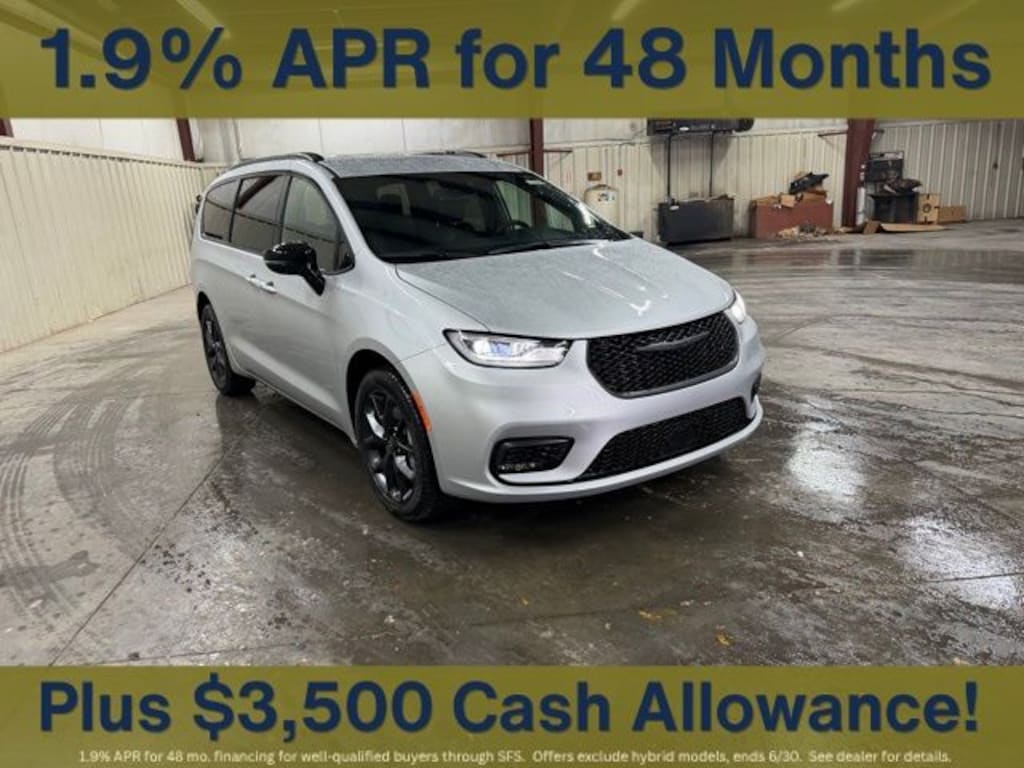 New 2026 Chrysler Pacifica Select Passenger Van