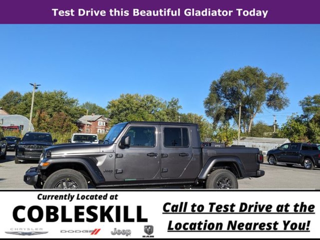 New 2025 Jeep Gladiator Sport S Pickup