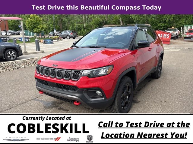 2024 Jeep Compass Trailhawk Sport photo 3