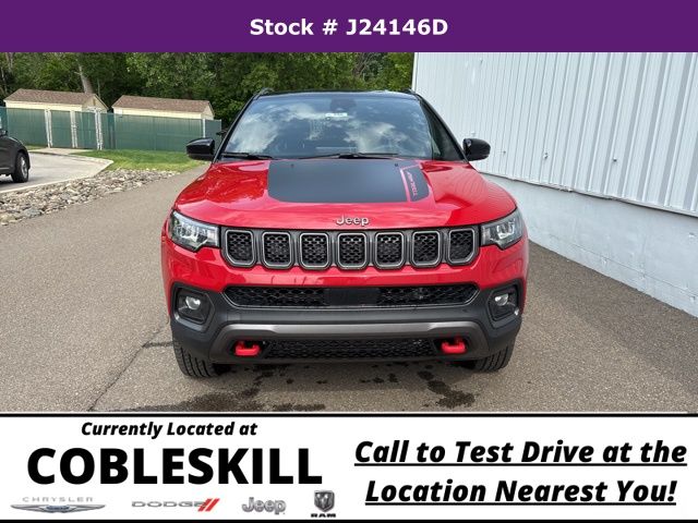 2024 Jeep Compass Trailhawk Sport photo 2