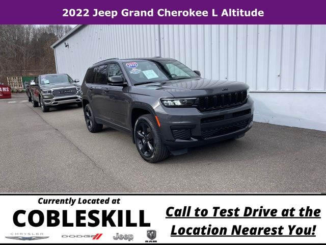 2022 Jeep Grand Cherokee Laredo Altitude photo 2