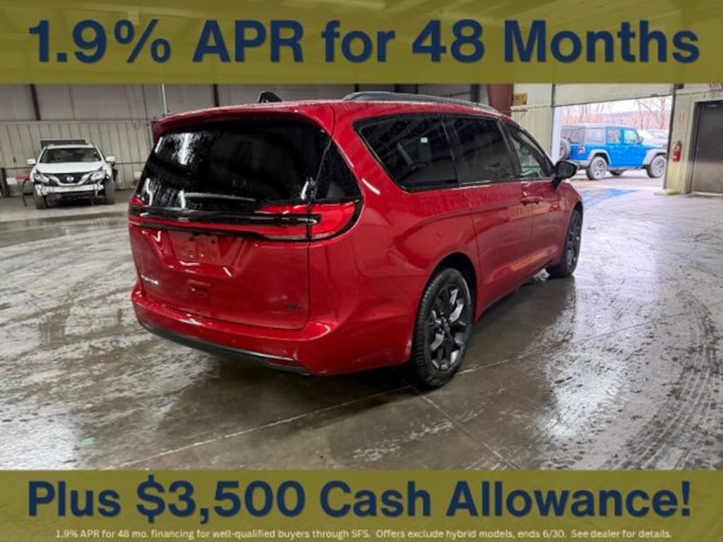 New 2026 Chrysler Pacifica Select Passenger Van
