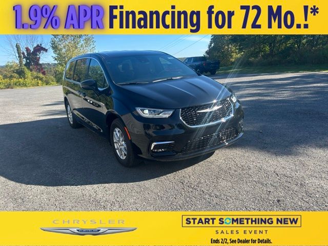 2026 Chrysler Pacifica Select's photo