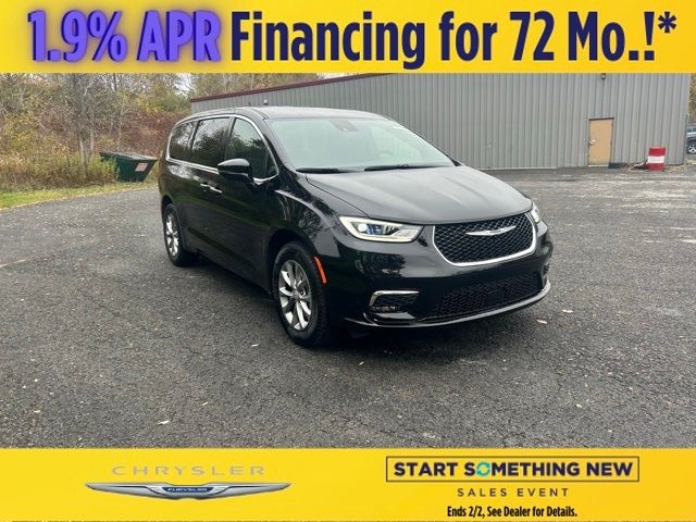 2026 Chrysler Pacifica Select's photo