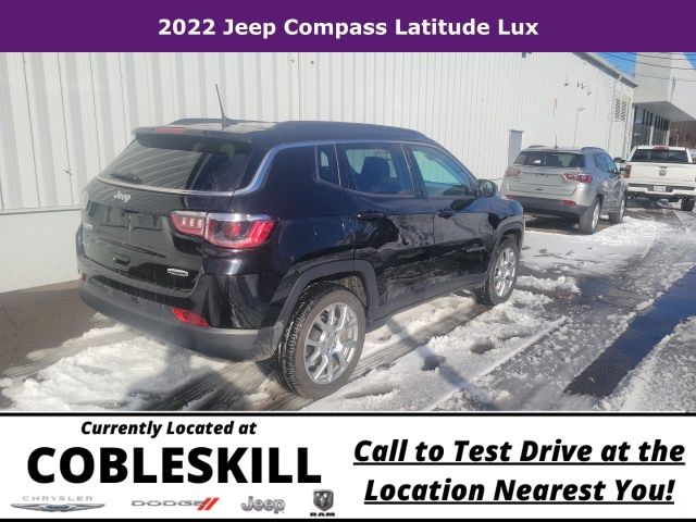 2022 Jeep Compass Latitude Lux photo 4