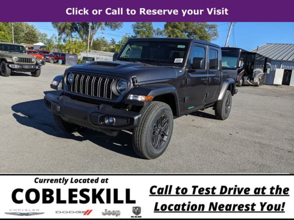 New 2025 Jeep Gladiator Sport S Pickup