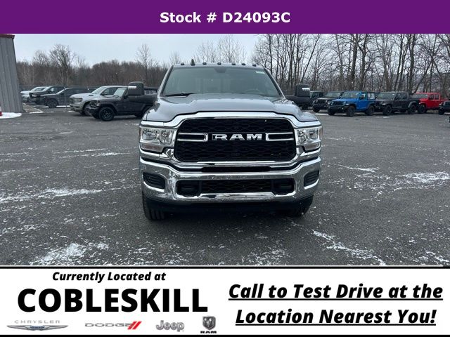2024 Ram 2500 Tradesman photo 2