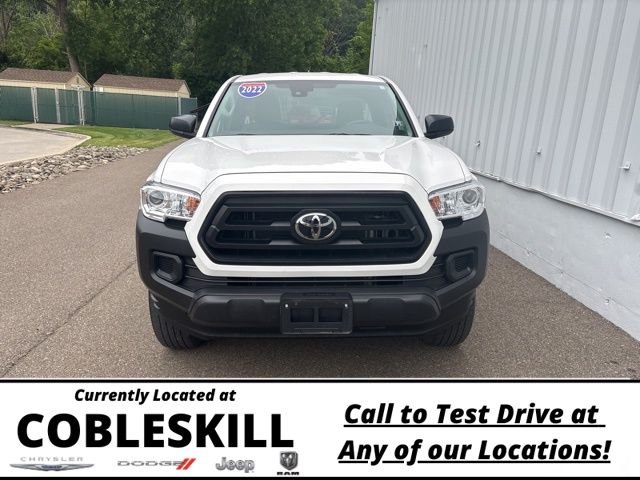2022 Toyota Tacoma 4x4 Access Cab photo 2
