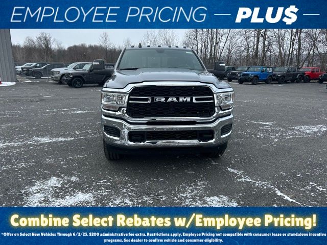 2024 Ram 2500 Tradesman photo 2
