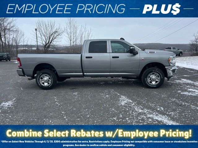 2024 Ram 2500 Tradesman photo 3