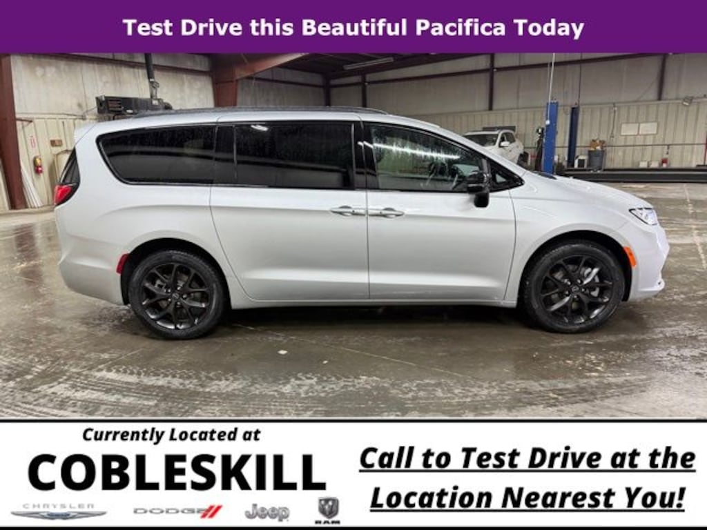 New 2026 Chrysler Pacifica Select Passenger Van