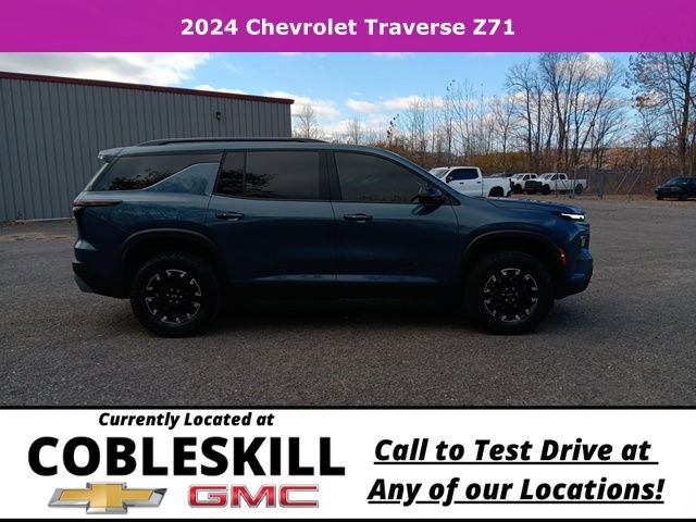 2024 Chevrolet Traverse Z71 photo 2