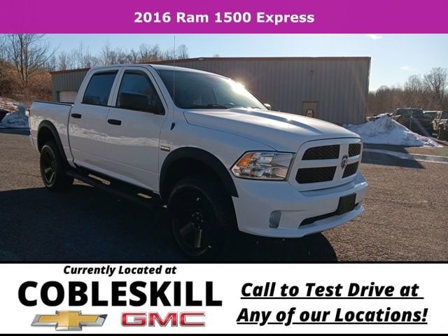 2016 RAM 1500 Express Crew Cab 4WD