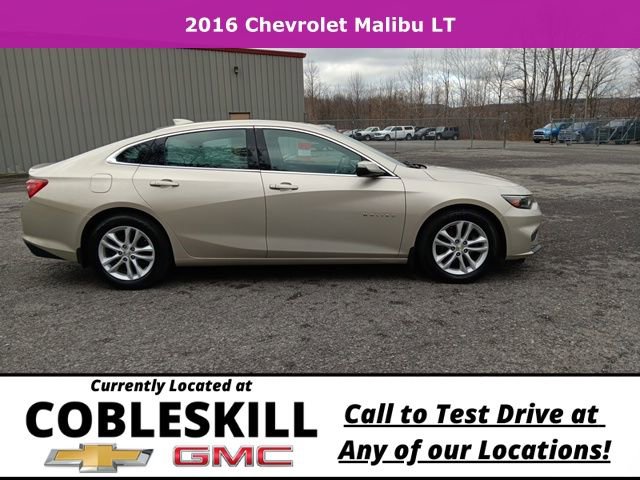 2016 Chevrolet Malibu 1LT photo 2