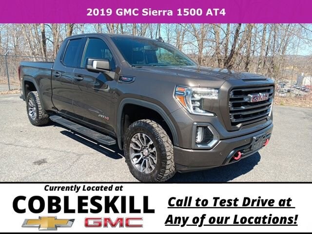 2019 GMC Sierra 4WD Double Cab Standard Box AT4's photo