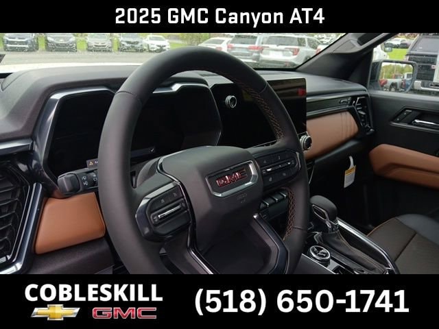 2025 GMC Canyon AT4 - Photo 12