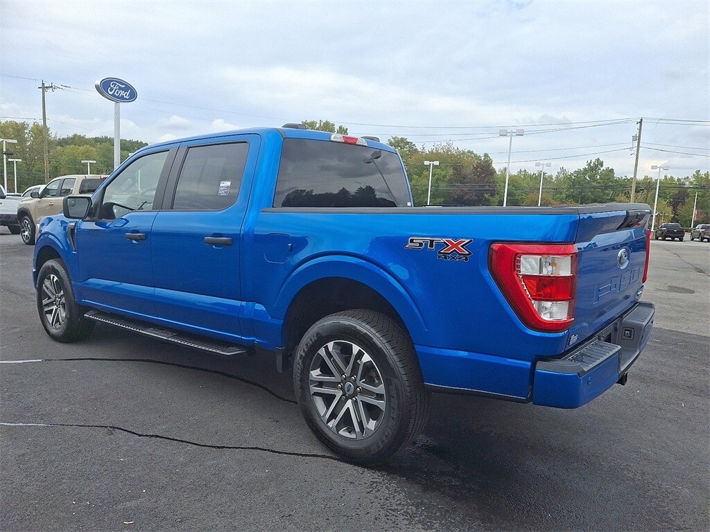 2021 Ford F-150 XL photo 2