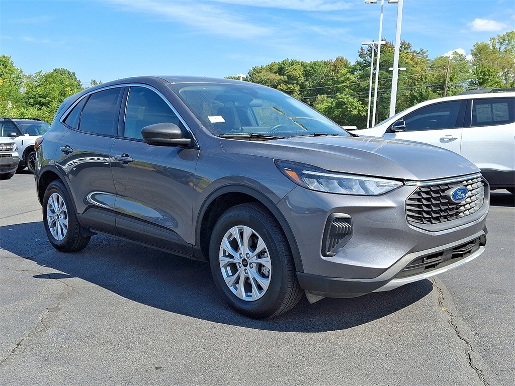2023 Ford Escape Active photo 3