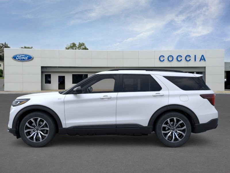 2026 Ford Explorer ST-Line photo 2