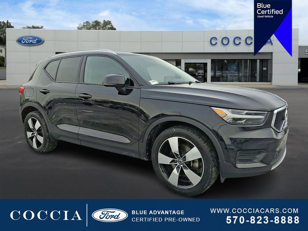 Certified 2020 Volvo XC40 Momentum SUV