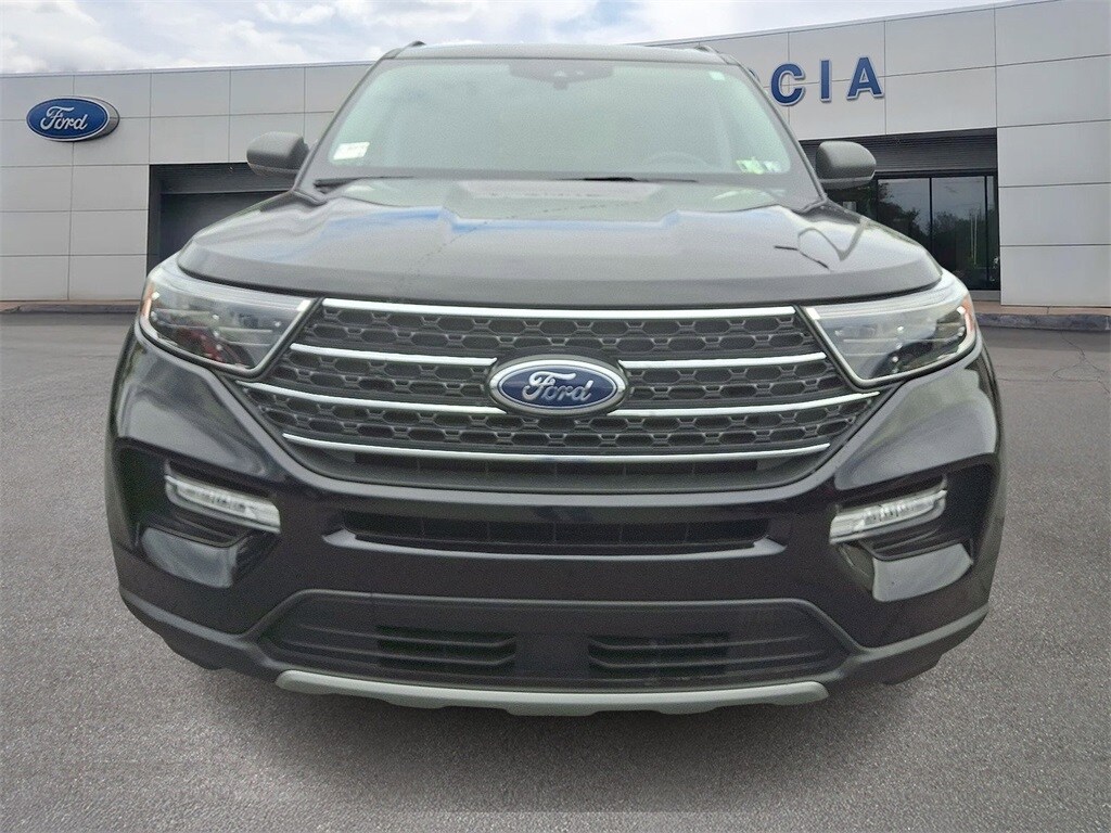 2022 Ford Explorer XLT photo 2