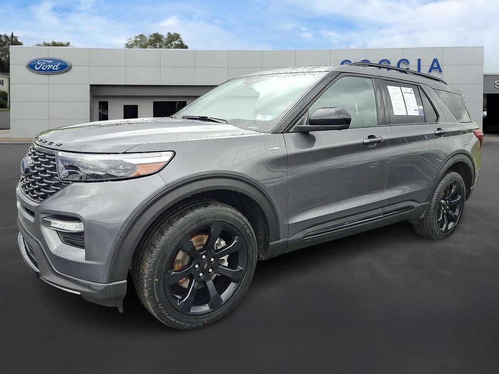 2023 Ford Explorer ST-LINE 4WD's photo