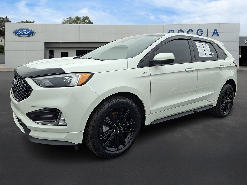 2023 Ford Edge ST-Line's photo