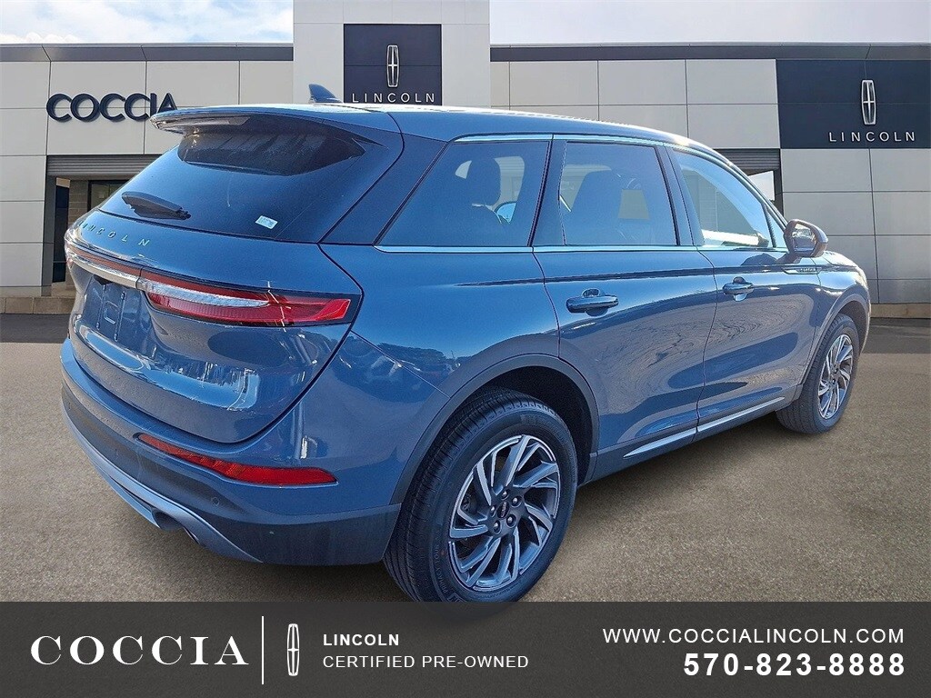 2024 Lincoln Corsair Premiere photo 2