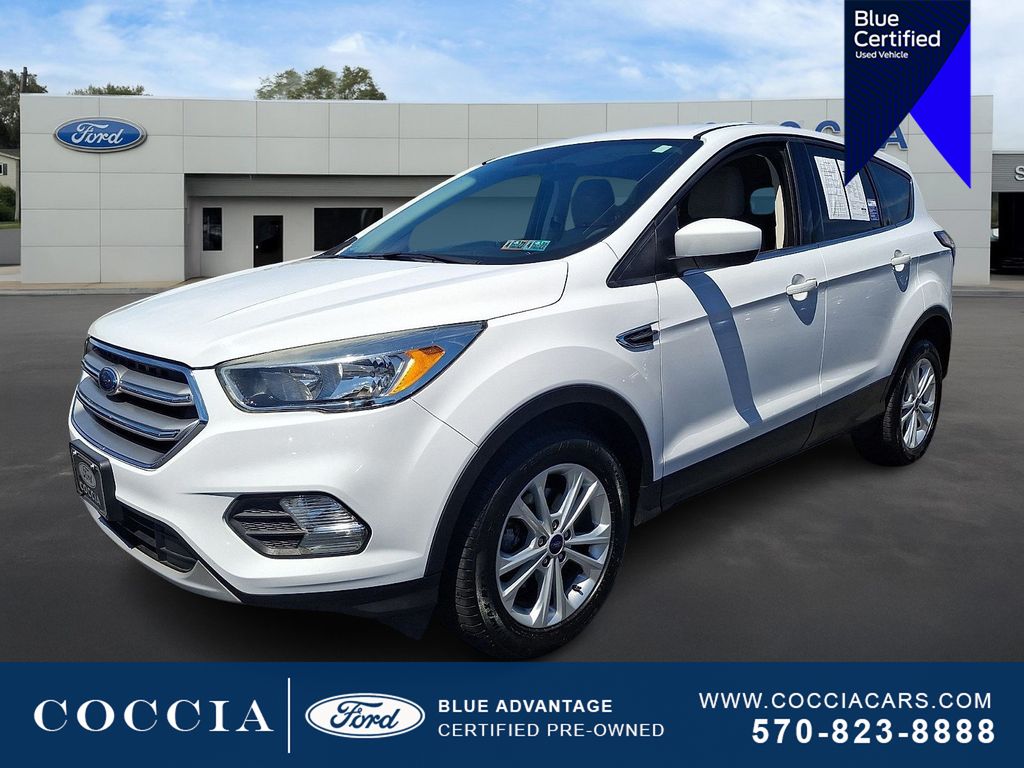 2017 Ford Escape SE's photo