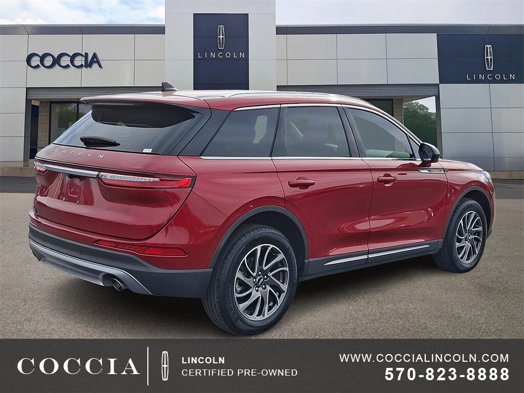 2021 Lincoln Corsair Standard photo 2