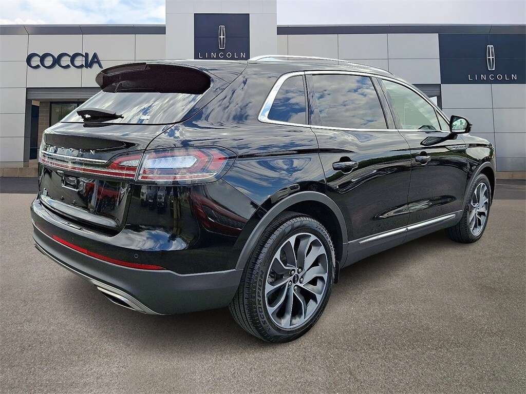 2022 Lincoln Nautilus Reserve photo 4