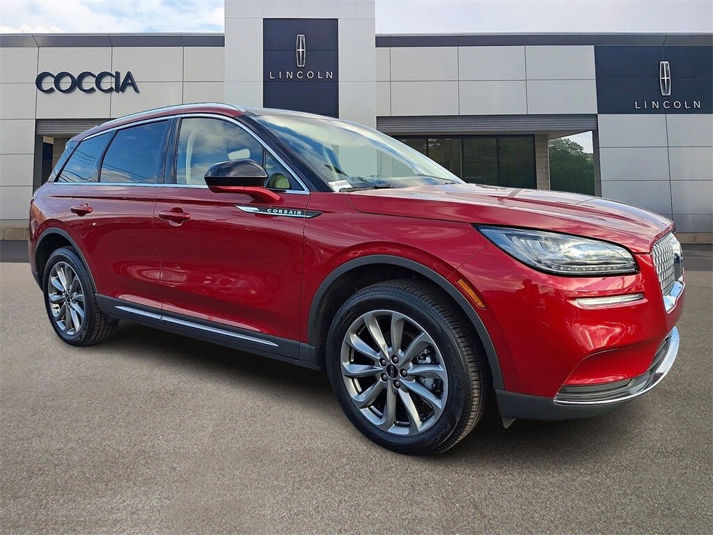 2022 Lincoln Corsair Standard photo 3