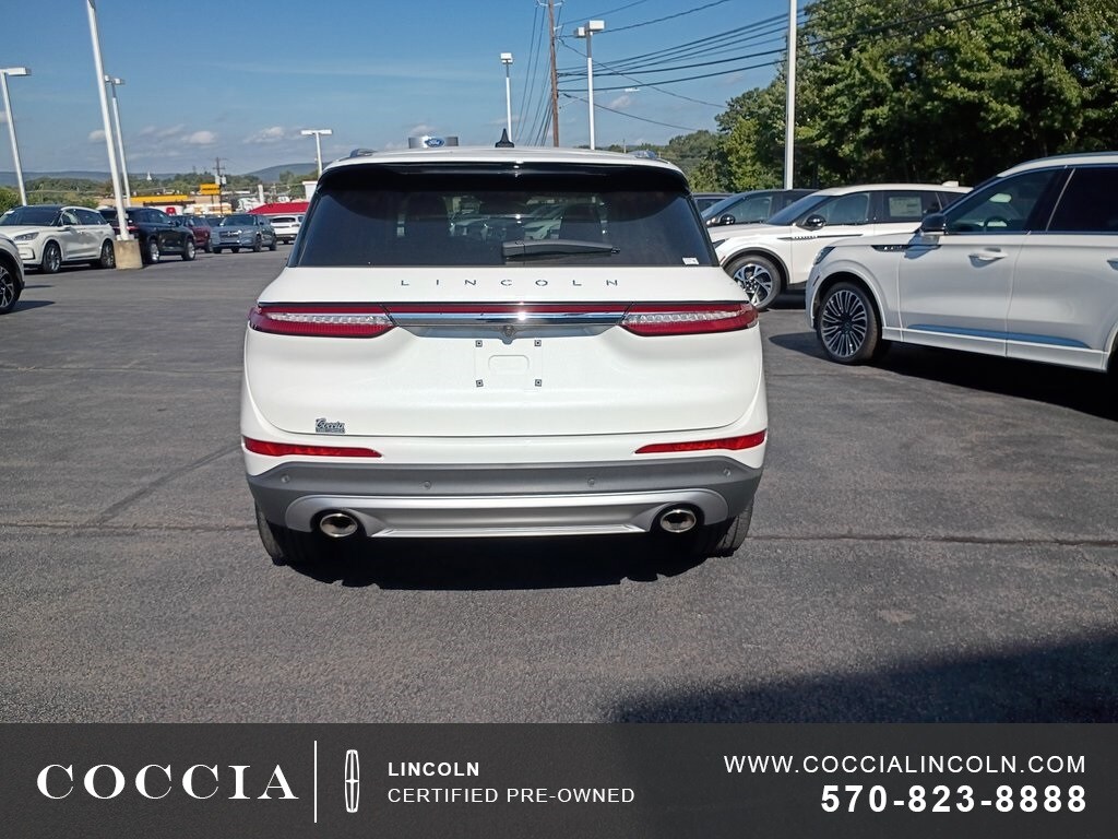 2022 Lincoln Corsair Standard photo 4