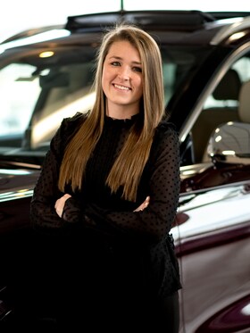 Staff member Jessica McMahon from ID_c215b8b12789