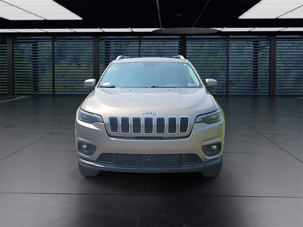 2021 Jeep Cherokee Latitude Lux photo 2