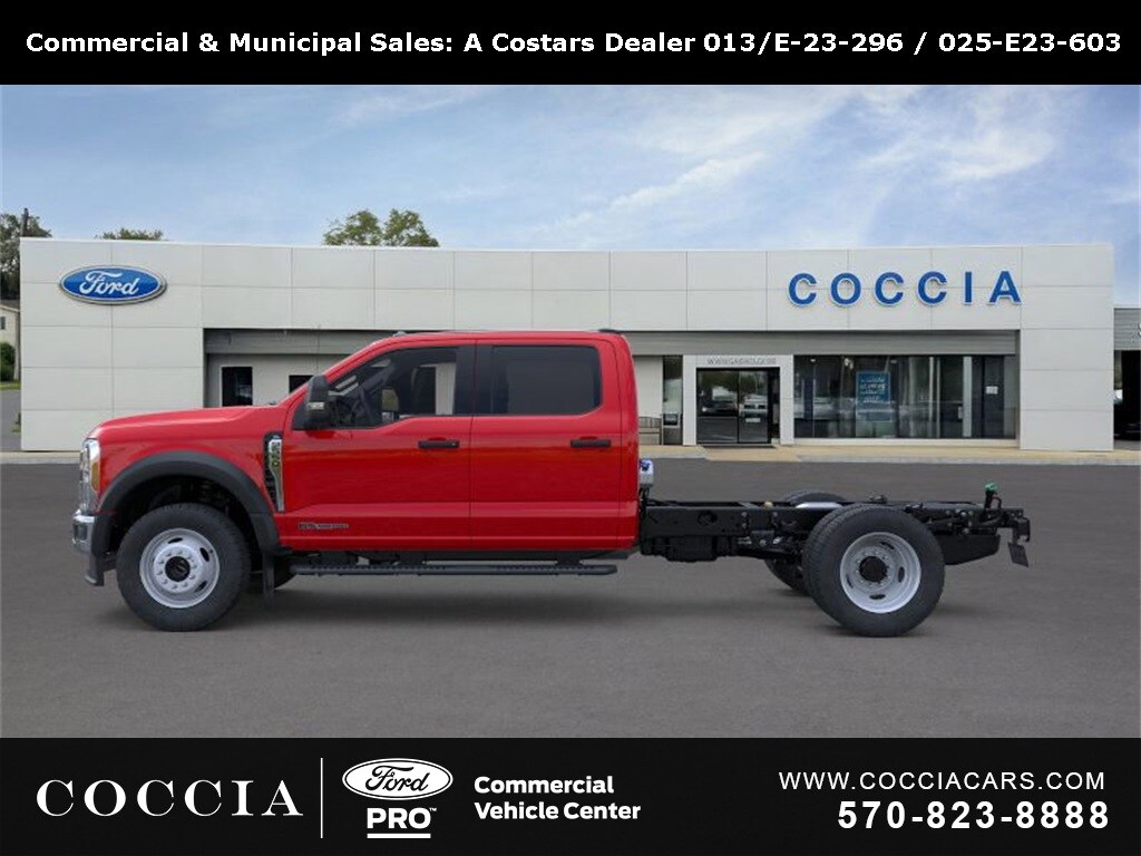 2025 Ford F-550 photo 3