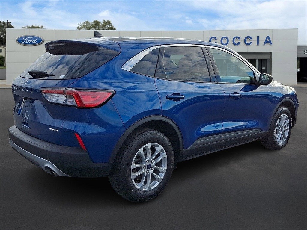 2022 Ford Escape SE photo 4