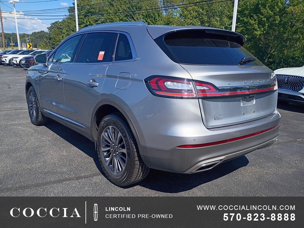 2023 Lincoln Nautilus Standard photo 2