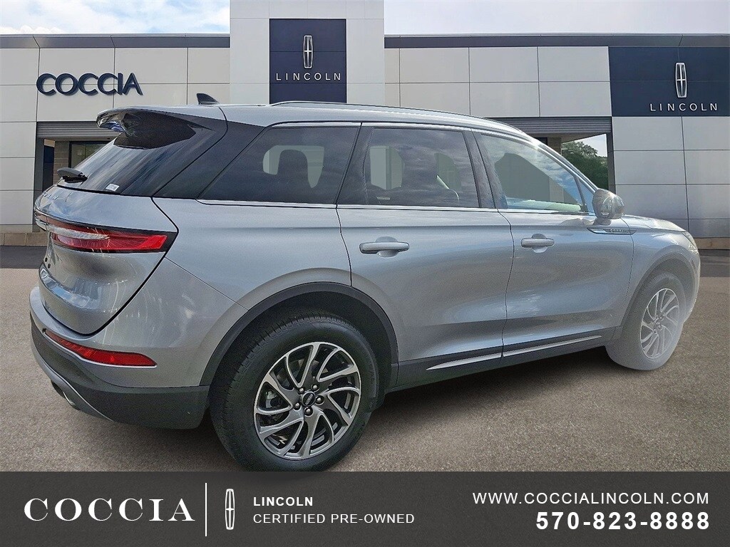 2021 Lincoln Corsair Standard photo 4