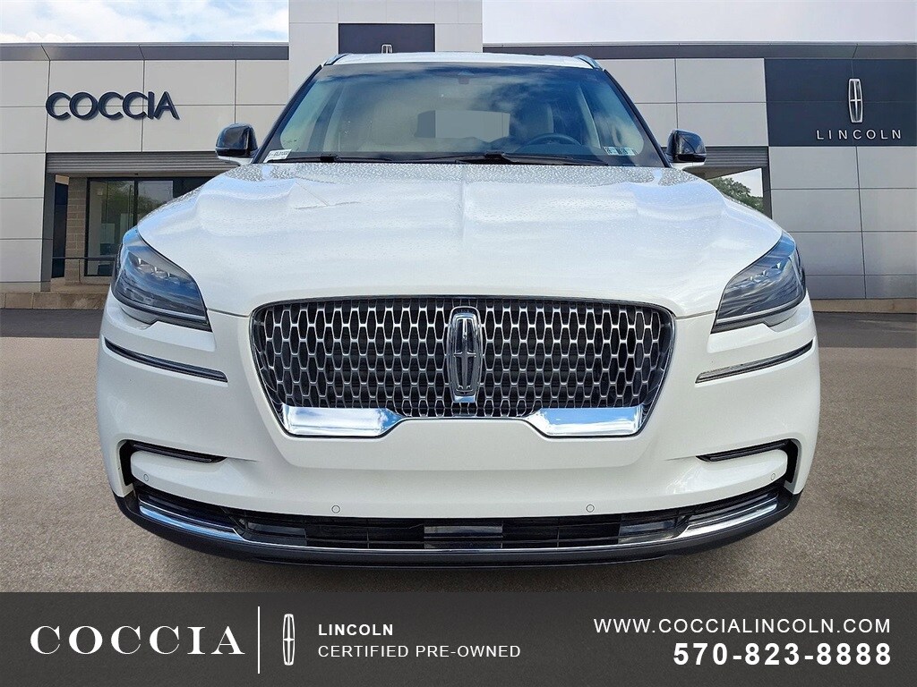 2023 Lincoln Aviator Standard photo 2