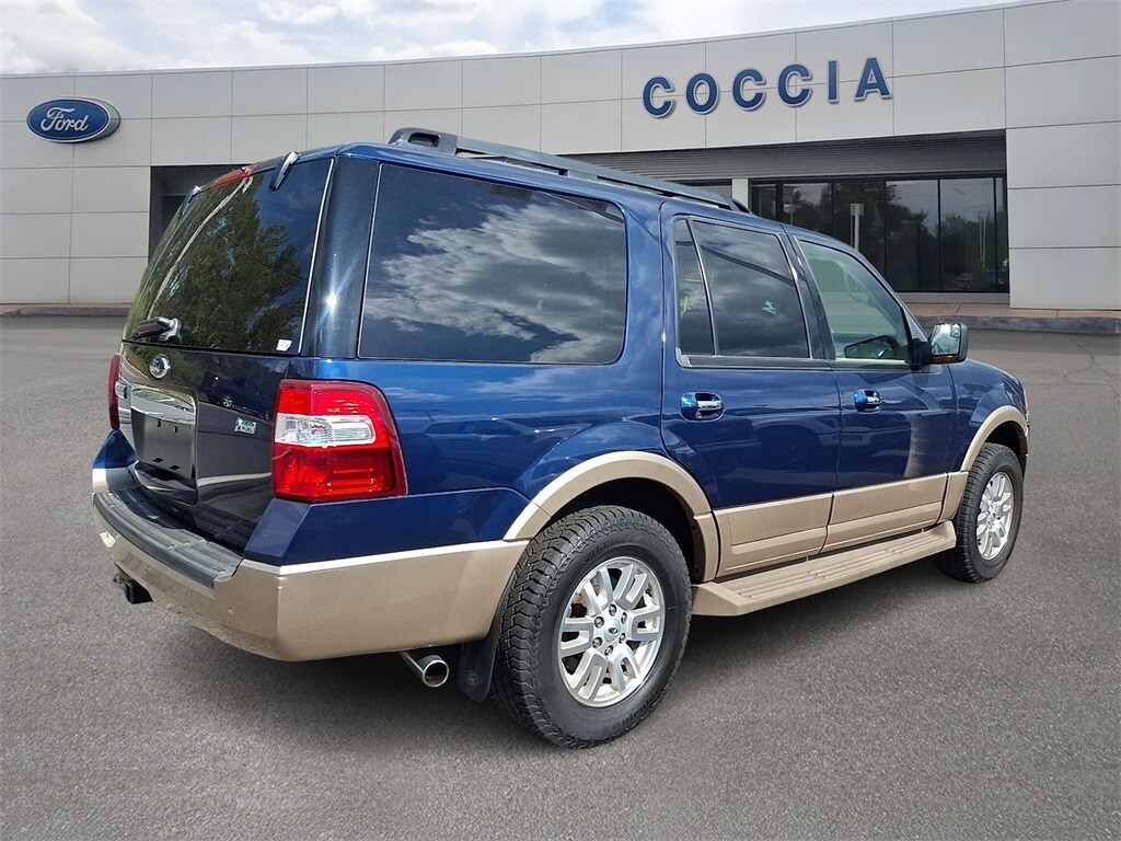 2012 Ford Expedition XLT photo 2