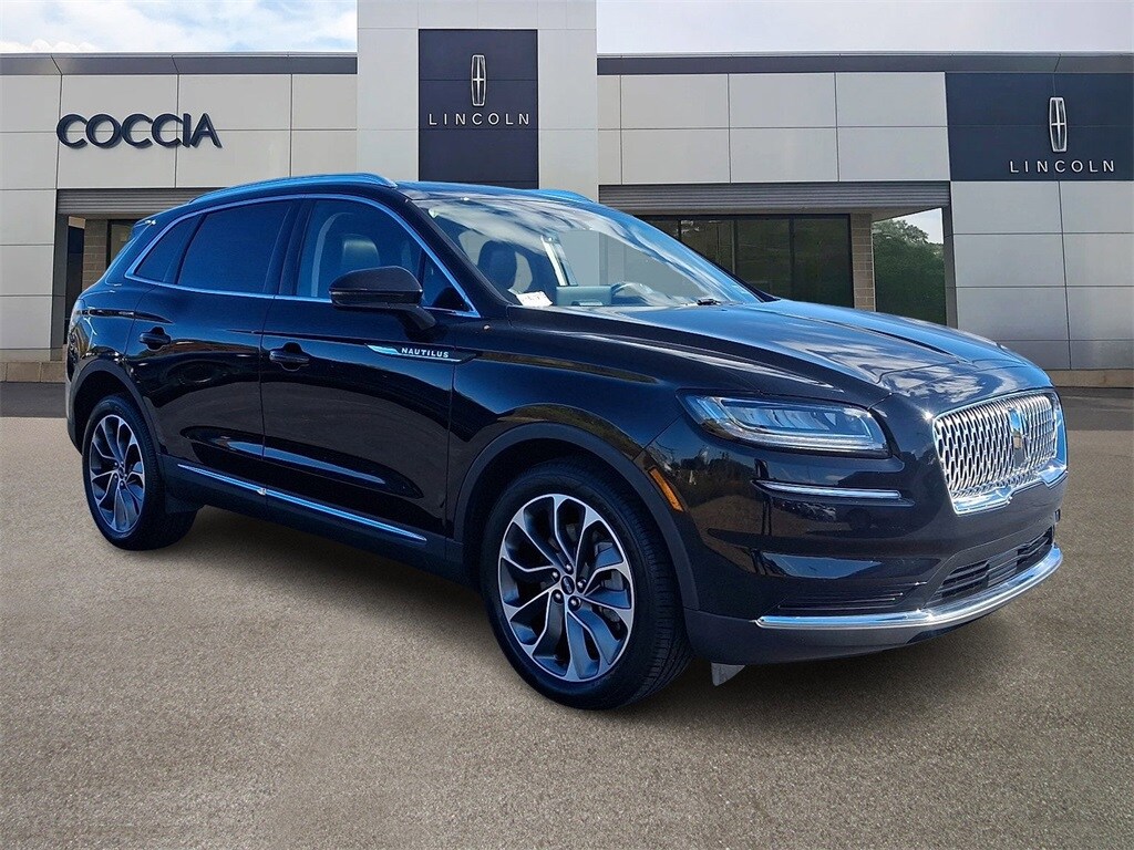 2022 Lincoln Nautilus Reserve photo 3