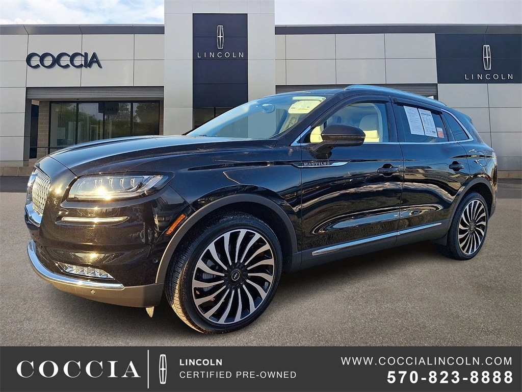 2022 Lincoln Nautilus Black Label's photo